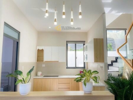 Villa 3 tầng hẻm oto Nam Hồ Phường 11 cũ Đà Lạt - 281 m2 - 18 tỷ