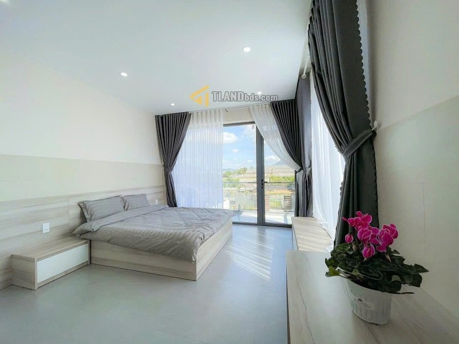 Villa 3 tầng hẻm oto Nam Hồ Phường 11 cũ Đà Lạt - 281 m2 - 18 tỷ Villa 3 tầng hẻm oto Nam Hồ Phường 11 cũ Đà Lạt - 281 m2 - 18 tỷ