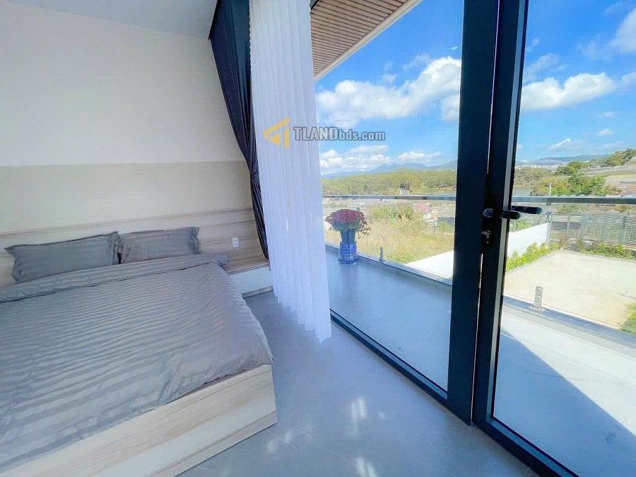 Villa 3 tầng hẻm oto Nam Hồ Phường 11 cũ Đà Lạt - 281 m2 - 18 tỷ Villa 3 tầng hẻm oto Nam Hồ Phường 11 cũ Đà Lạt - 281 m2 - 18 tỷ