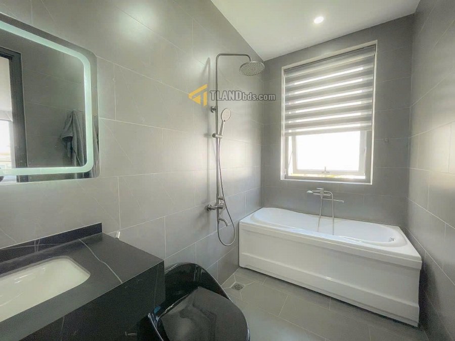 Villa 3 tầng hẻm oto Nam Hồ Phường 11 cũ Đà Lạt - 281 m2 - 18 tỷ Villa 3 tầng hẻm oto Nam Hồ Phường 11 cũ Đà Lạt - 281 m2 - 18 tỷ