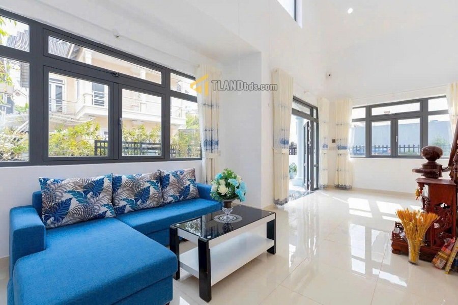 Villa 2 tầng hẻm oto Nam Hồ Phường 11 Đà Lạt - 200m2 - 10.5 tỷ Villa 2 tầng hẻm oto Nam Hồ Phường 11 Đà Lạt - 200m2 - 10.5 tỷ