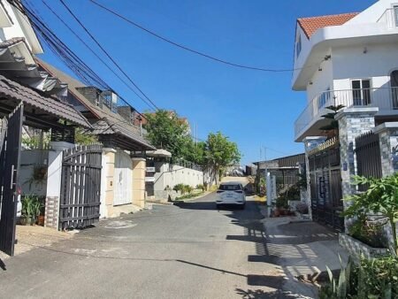 Cặp biệt thự hẻm oto Nam Hồ P11 Đà Lạt - 200 m2 - 11.5 tỷ