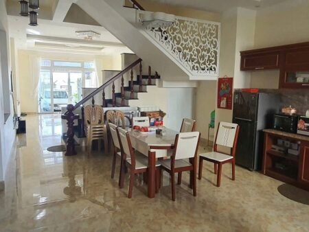 Cặp biệt thự hẻm oto Nam Hồ P11 Đà Lạt - 200 m2 - 11.5 tỷ