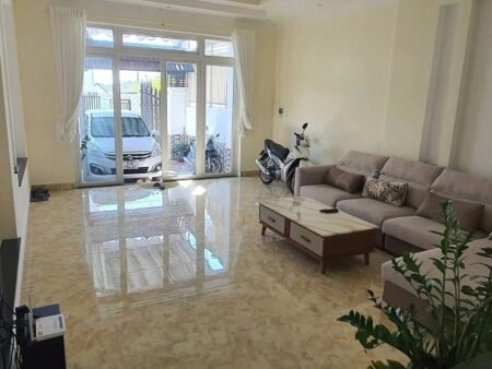 Cặp biệt thự hẻm oto Nam Hồ P11 Đà Lạt - 200 m2 - 11.5 tỷ