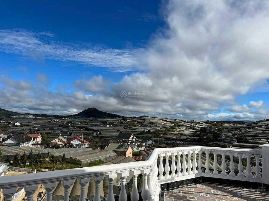 Villa 4 tầng hẻm oto có view Trịnh Hoài Đức khu biệt thư Nam Hồ Đà Lạt Villa 4 tầng hẻm oto có view Trịnh Hoài Đức khu biệt thư Nam Hồ Đà Lạt