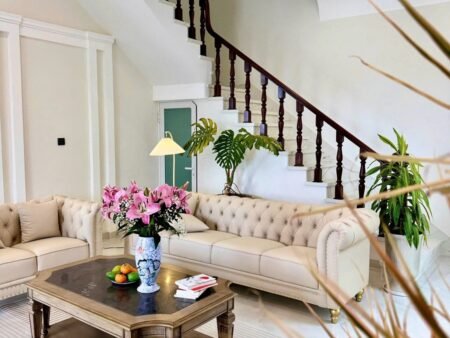 Villa mới 4 tầng hẻm oto Trịnh Hoài Đức P11 cũ Đà Lạt - 304,1 m2 - 20.5 tỷ