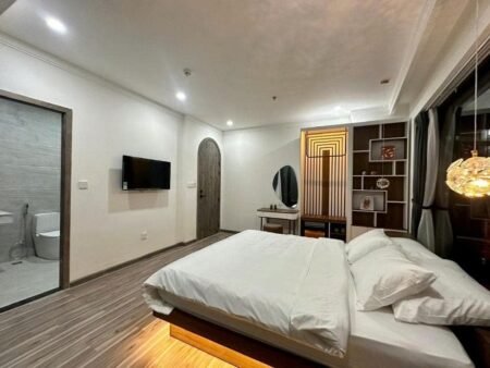 Khách sạn mặt tiền Đặng Thái Thân view thoáng Đà Lạt 300m2 - 65 tỷ