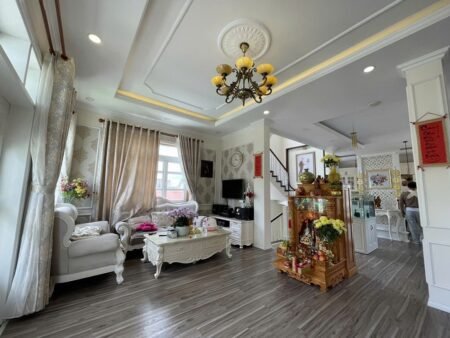 Villa 4 tầng Mặt Tiền Trần Quang Khải P8 Đà Lạt - 289m2 - 29.7 Tỷ