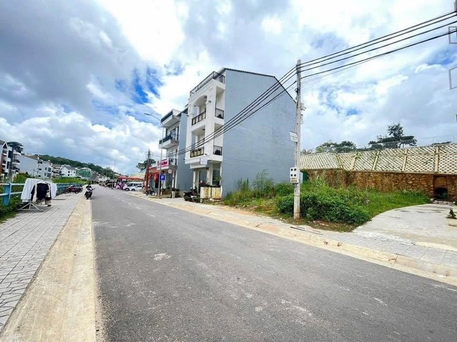 Lô Đất Lô BL-C1 KQH Phạm Hồng Thái Phường 10 Đà Lạt - 250.91m2 - 35 tỷ Lô Đất Lô BL-C1 KQH Phạm Hồng Thái Phường 10 Đà Lạt - 250.91m2 - 35 tỷ