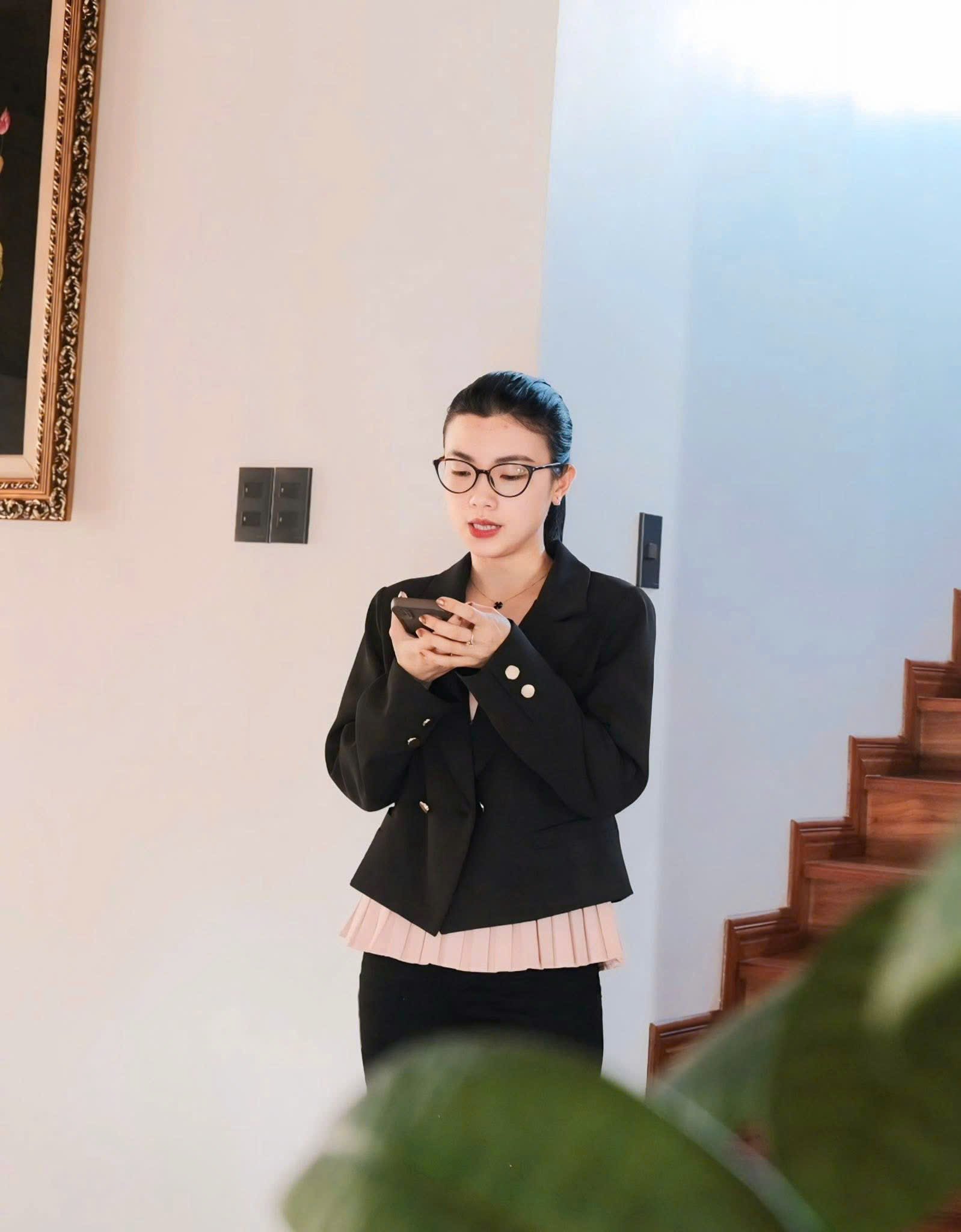 Dương Quỳnh Thư – Phú Hào Team