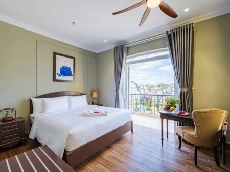 Khách Sạn 7 tầng Mặt Tiền Tô Hiến Thành P3 Đà Lạt - 956m2 - 180 Tỷ