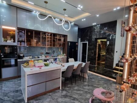 Villa 5 tầng khu bàn tay phật An Sơn Đà Lạt - 202m2 - giảm còn 18.9 tỷ