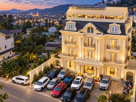 Khách Sạn 7 tầng Mặt Tiền Tô Hiến Thành P3 Đà Lạt - 956m2 - 180 Tỷ