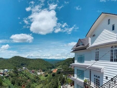 Đất view hẻm oto Hoàng Hoa Thám P10 Đà Lạt - 1230m2 - 625m2 Thổ - 32 Tỷ