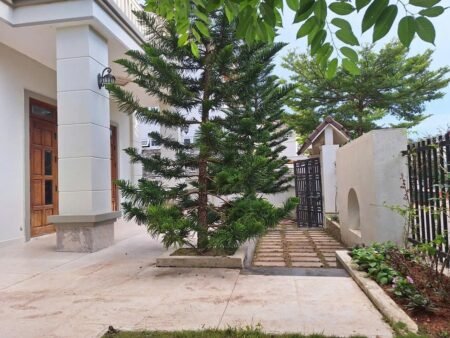 Villa 3 tầng Khu Quy Hoạch Golf Valley Đà Lạt - 340m2 - 44.2 Tỷ