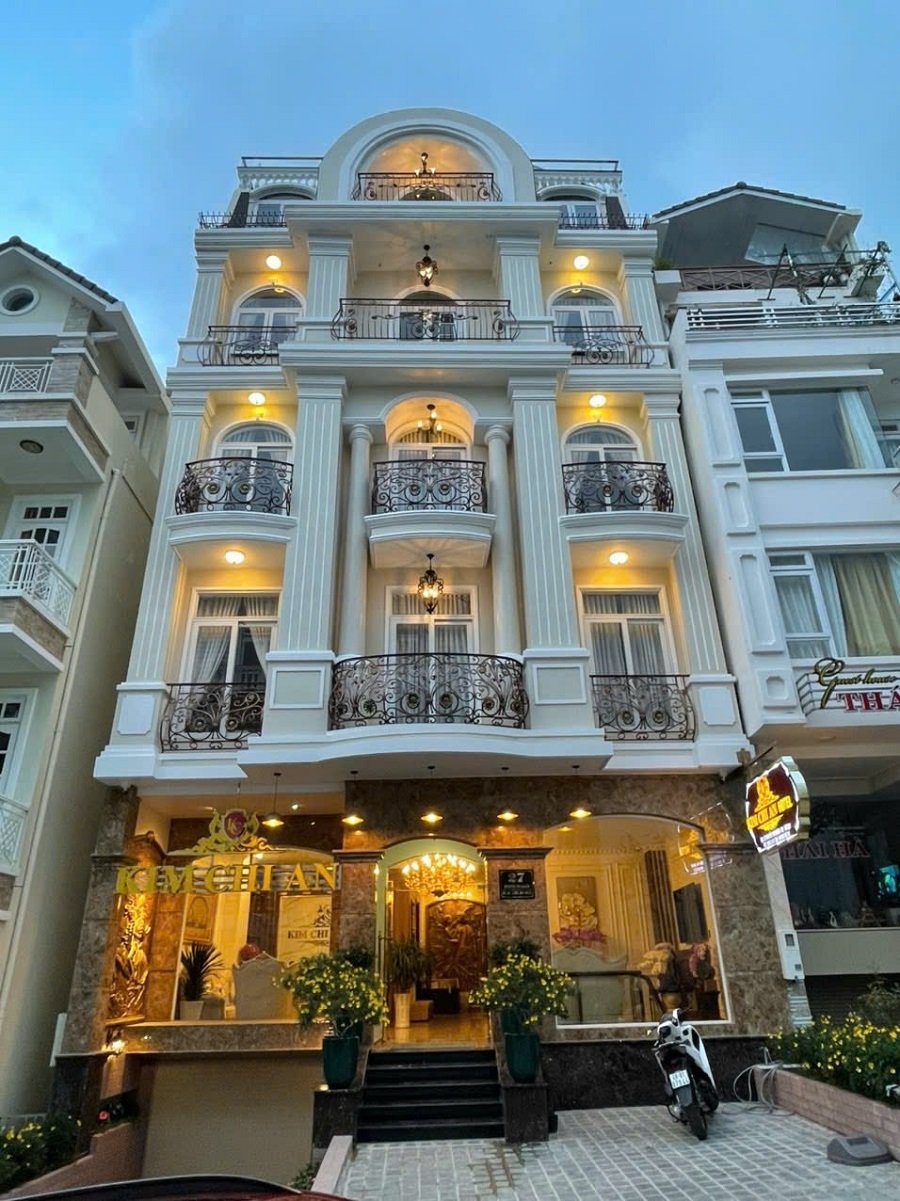Khách Sạn 6 tầng KQH Golf Valley Đà Lạt - 185,3m2 - 22 Phòng Tiêu Chuẩn - 39 Tỷ Khách Sạn 6 tầng KQH Golf Valley Đà Lạt - 185,3m2 - 22 Phòng Tiêu Chuẩn - 39 Tỷ