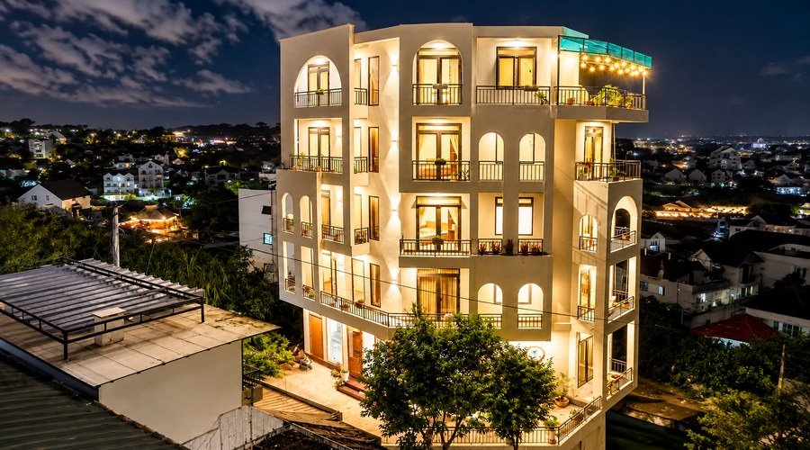 Khách sạn 6 tầng hẻm oto Trịnh Hoài Đức P11 Đà Lạt - 203m2 16 Phòng - 27 tỷ Khách sạn 6 tầng hẻm oto Trịnh Hoài Đức P11 Đà Lạt - 203m2 16 Phòng - 27 tỷ